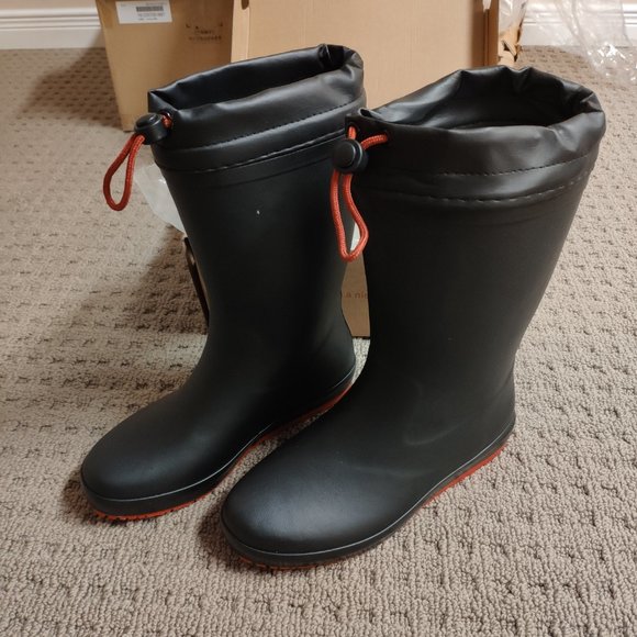 NWOT Rain boots size 9 - Picture 2 of 3